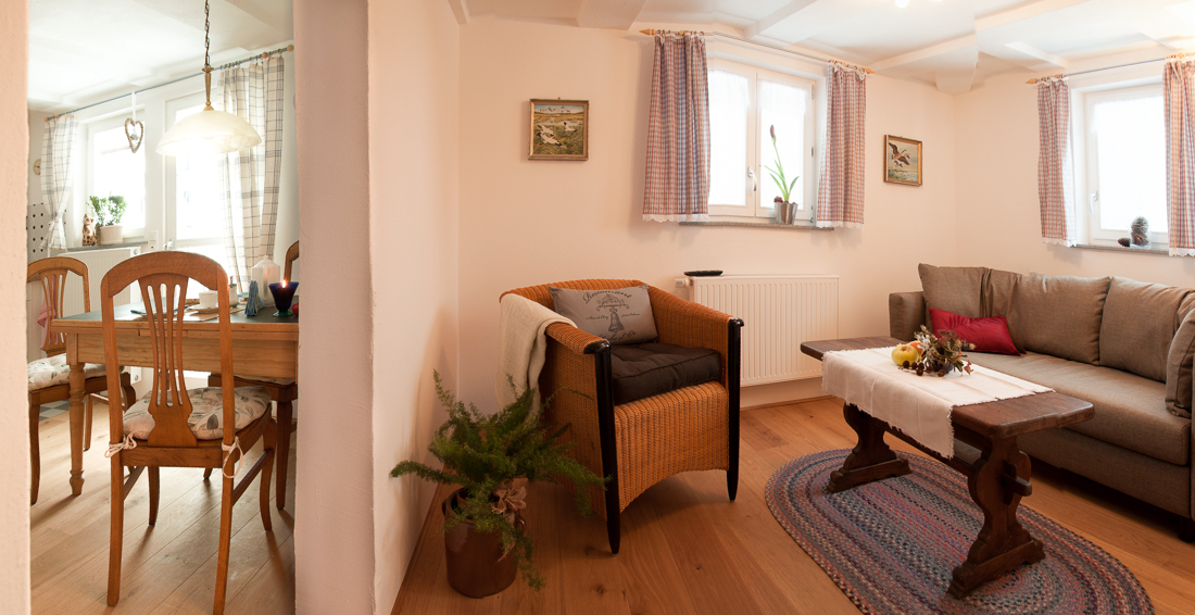 W4_22_Wohnzimmer 1100x566
